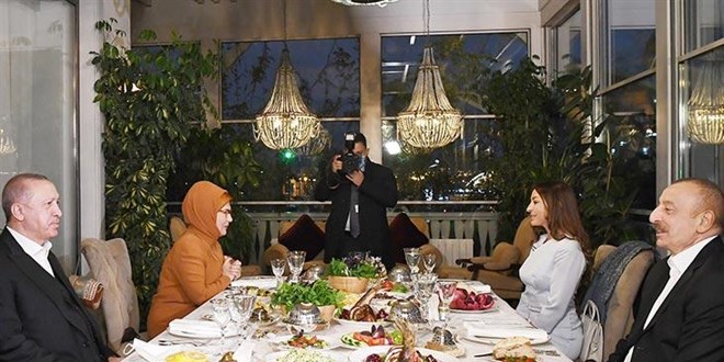 Erdoğan, Azerbaycan Cumhurbaşkanı Aliyev ile bir araya geldi