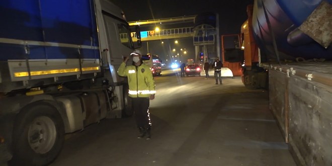 43 ilin gei noktasnda 'seyahat izin belgesi' denetimi