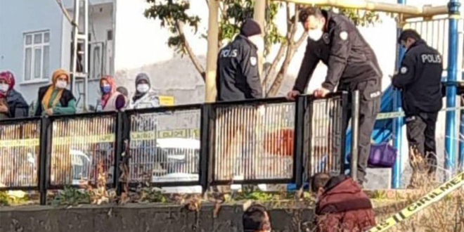 Samsun'da bir kişi Anadolu Lisesi önünde intihar etti