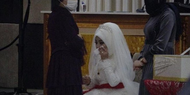 Yasağa rağmen yapılan düğün kötü bitti! Gelin gözyaşlarına boğuldu