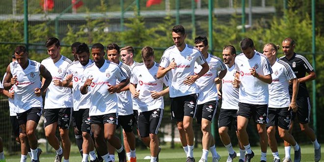 İki Süper Lig takımında yeni koronavirüs vakaları tespit edildi