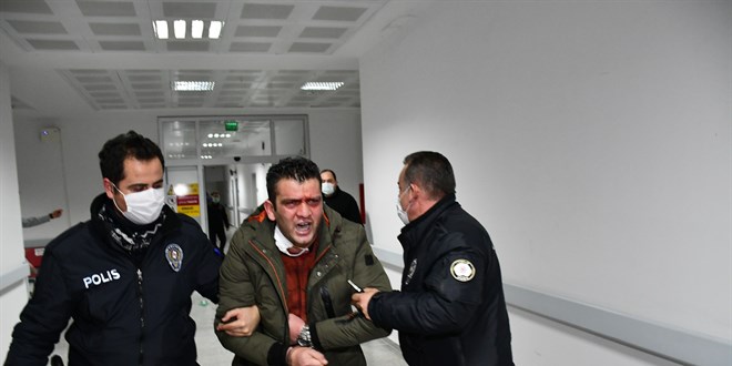 'Vatan, millet' dedi, polise ve görevine küfürler yağdırdı