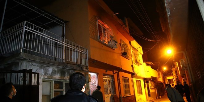 Adana'da anne ve babasn bakla rehin alan kii gzaltna alnd