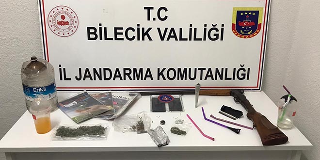 Uyuşturucu operasyonunda FETÖ'ye ait dergi de ele geçirildi