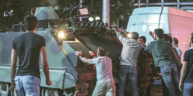 İtirafçılar atıldı darbecilerin önü açıldı