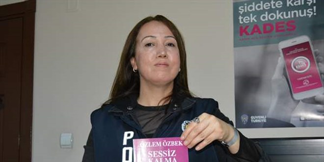 Kadn polis, hemcinslerine ynelik iddeti kitapla anlatt