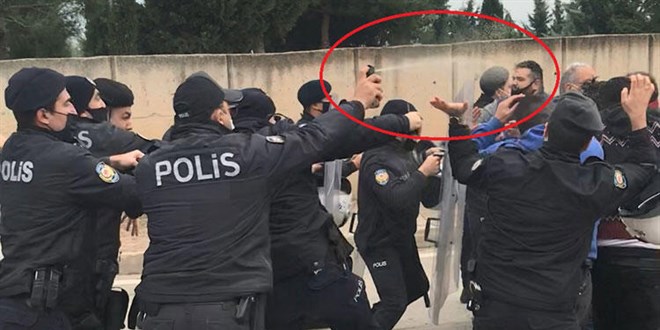 Mahalleli polis ve belediye ekiplerine saldırdı
