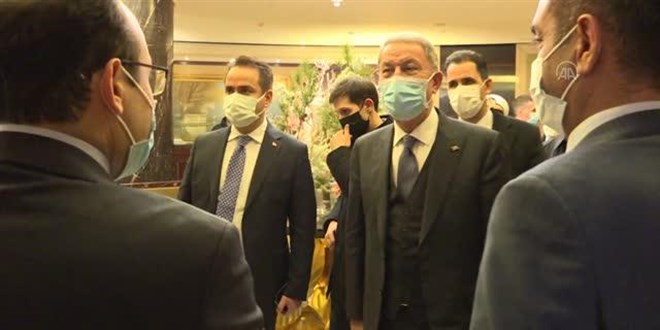 Akar ve Çavuşoğlu, Kiev'de Kırım Tatar temsilcileriyle görüştü