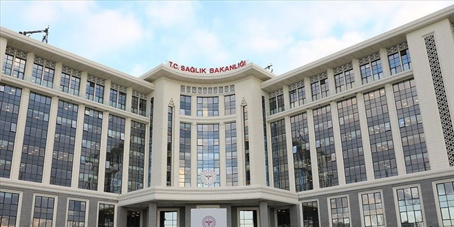 Türkiye, aşıların acil kullanımı için yönetmeliği değiştirdi