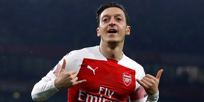 Mesut Özil'in menajerinden Fenerbahçe açıklaması