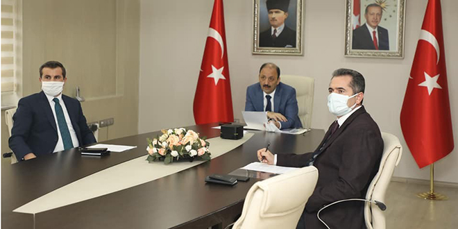 Vali: Esnek çalışma izin olarak algılanmamalı!