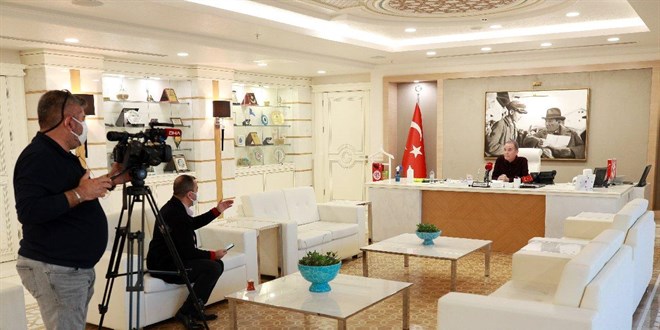 Muhittin Böcek'e 5 metreden fazla yaklaşmak yasak