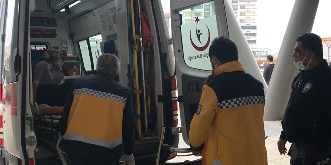 Kocasının bıçakladığı 1 çocuk annesi, polis merkezine sığındı
