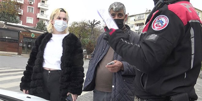 Sokağa çıkma kısıtlamasında yakalandı, kendisine lanet okudu