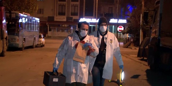 Polisin Atatürk ve bayrak hassasiyeti gönülleri fethetti