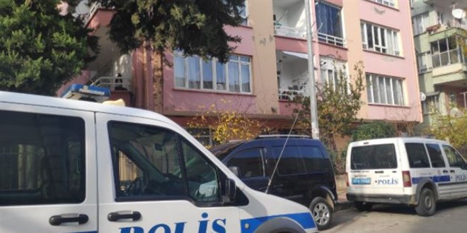 Komiser yardımcısı, silahını temizlerken kendini vurdu