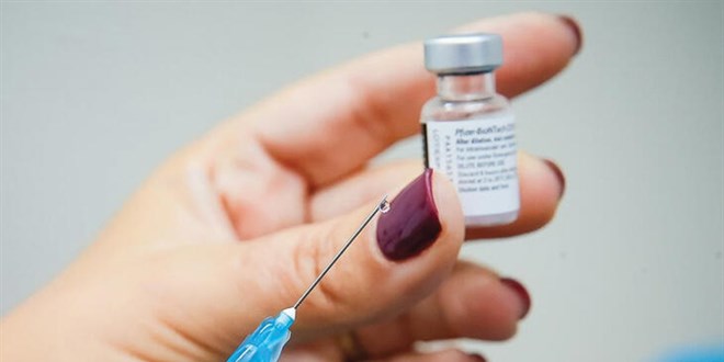 AB Komisyonu, Pfizer/BioNTech'in aşısına dağıtım izni verdi