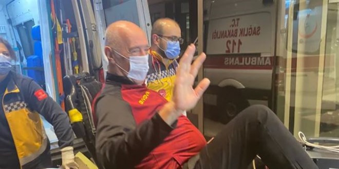 Başantrenör Nedim Özbey ambulansla hastaneye getirildi
