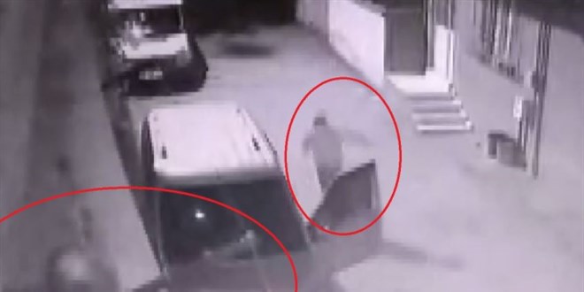 Hırsızın başına gökten sopa yağdı