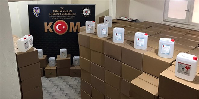 Antalya'da 15,5 ton sahte alkol içki ele geçirildi