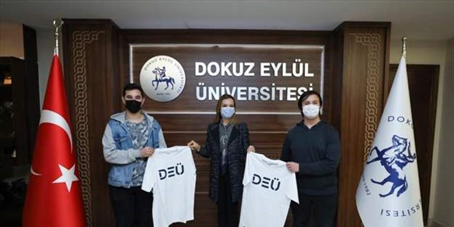 Lise öğretmeni ve iki öğrencisi yerli insülin pompası geliştirdi