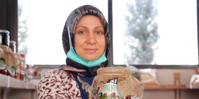İşsiz kalan öğretmen çift, kendi markasını kurdu. İhracat yapıyor