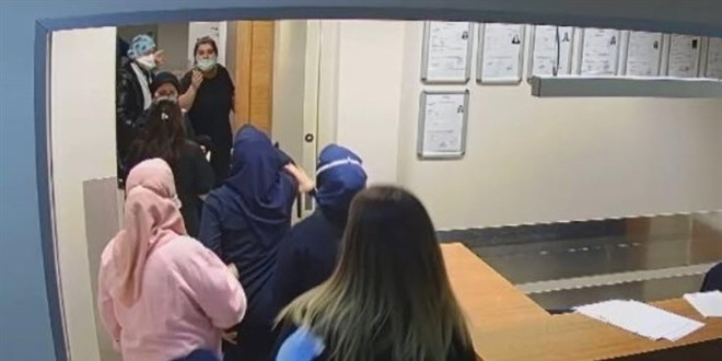 Anne ve kızı hemşireye seni öldürürüm diyerek saldırdı