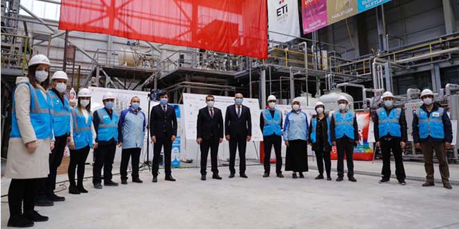 Bakan Dönmez'den Ar-Ge mühendislerine teşekkür
