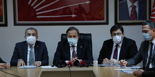 CHP rüşvetten tutuklanan eski başkana sahip çıktı