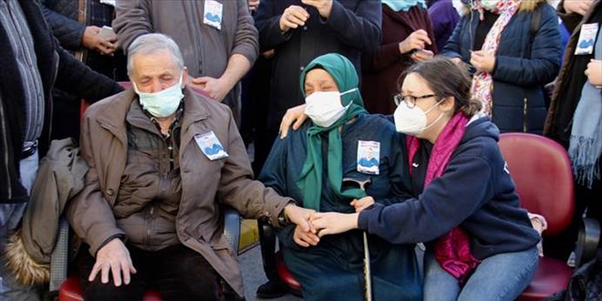 Koronadan yaşamını yitiren 'yılın doktoru' son yolculuğuna uğurlandı