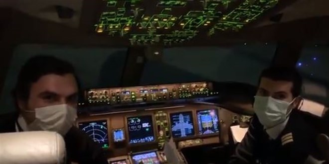 THY'nin koronavirüs aşılarını taşıyan uçağından mesaj var