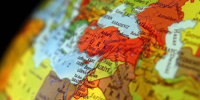 Türkiye'yi 2021'de dış politikada neler bekliyor?