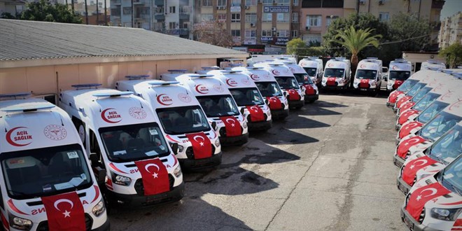 Sağlık Bakanlığı iki ilimize 62 ambulans gönderildi