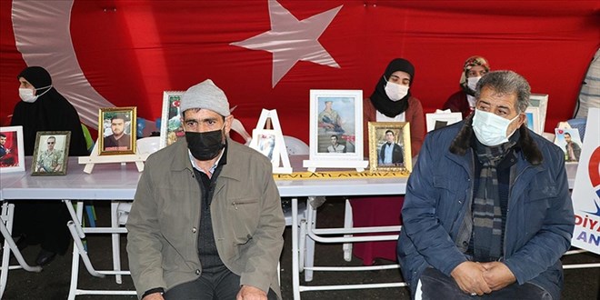 Diyarbakır annelerinin oturma eylemine bir aile daha katıldı
