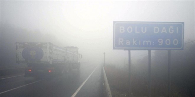 Bolu Dağı'nda sis etkili oluyor
