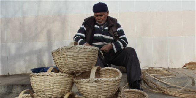 Bu köyde sepet örmeyi bilmeyene kız vermiyorlar