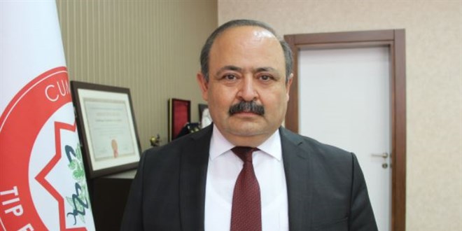Covid-19 tedavisi gören profesör Ankara'ya sevk edildi.