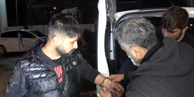 Kısıtlamaya uymadı, eşinin ihbarıyla yakalandı!