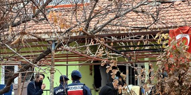 Evlerinde bir haftada 10 kez yangın çıktı