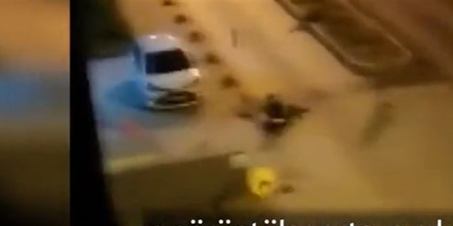 Polise saldırı görüntüleri ortaya çıktı: Telsizle başına defalarca vurdu