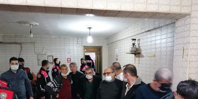 Hatay'da karantinada olması gereken temaslı kahvehanede yakalandı