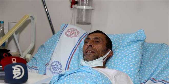 Kazakistan'da rahatsızlanan şehit babası ambulans uçakla getirildi