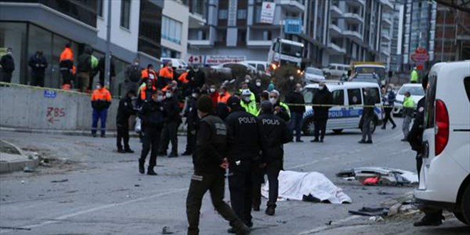 Belediye işçilerini taşıyan servis midibüsü devrildi: 2 ölü, 16 yaralı