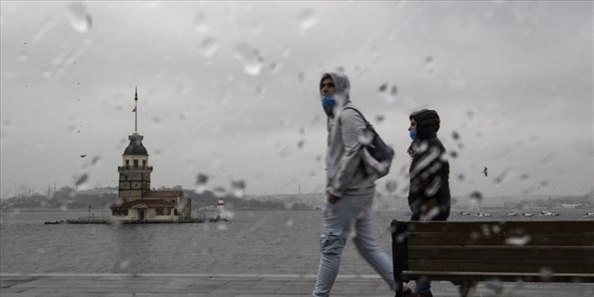 İstanbul'un bazı ilçelerinde yağış etkili oldu
