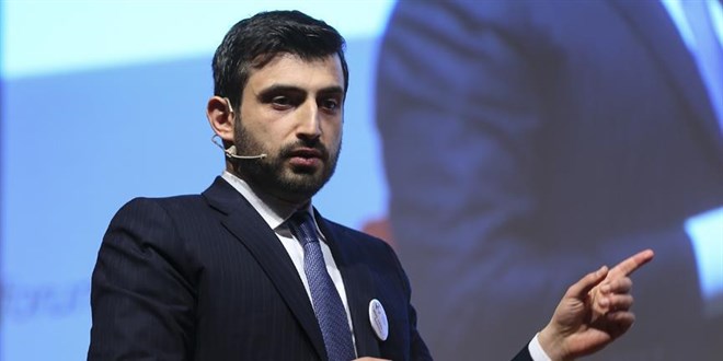 Selçuk Bayraktar'dan 'WhatsAppSiliyoruz' kampanyasına destek