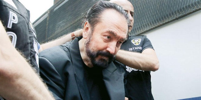 Adnan Oktar'a bin yılı aşkın hapis cezası
