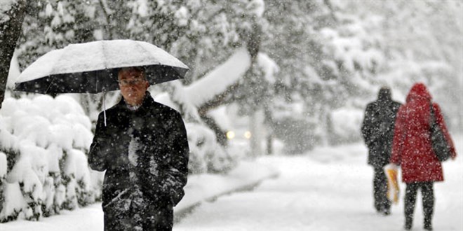 Meteorolojiden  Anadolu ve Karadeniz blgeleri iin kar ve saanak uyars
