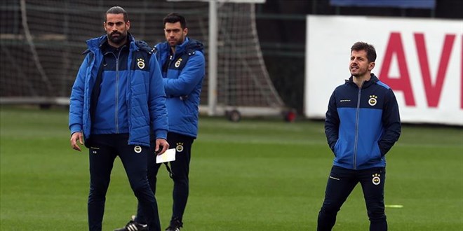 Emre Belözoğlu: Mesut Özil'e her zamankinden daha yakınız