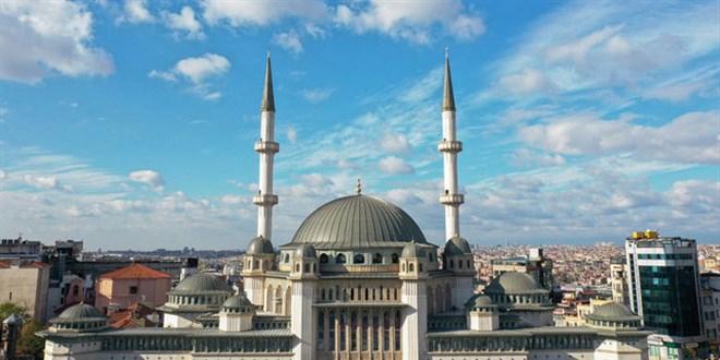 Taksim'de camisi inşaatının yüzde 95'i tamamlandı