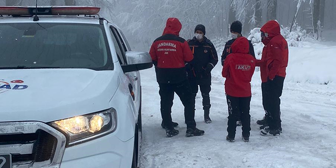Kartepe'de dağlık bölgede kaybolan doktor aranıyor